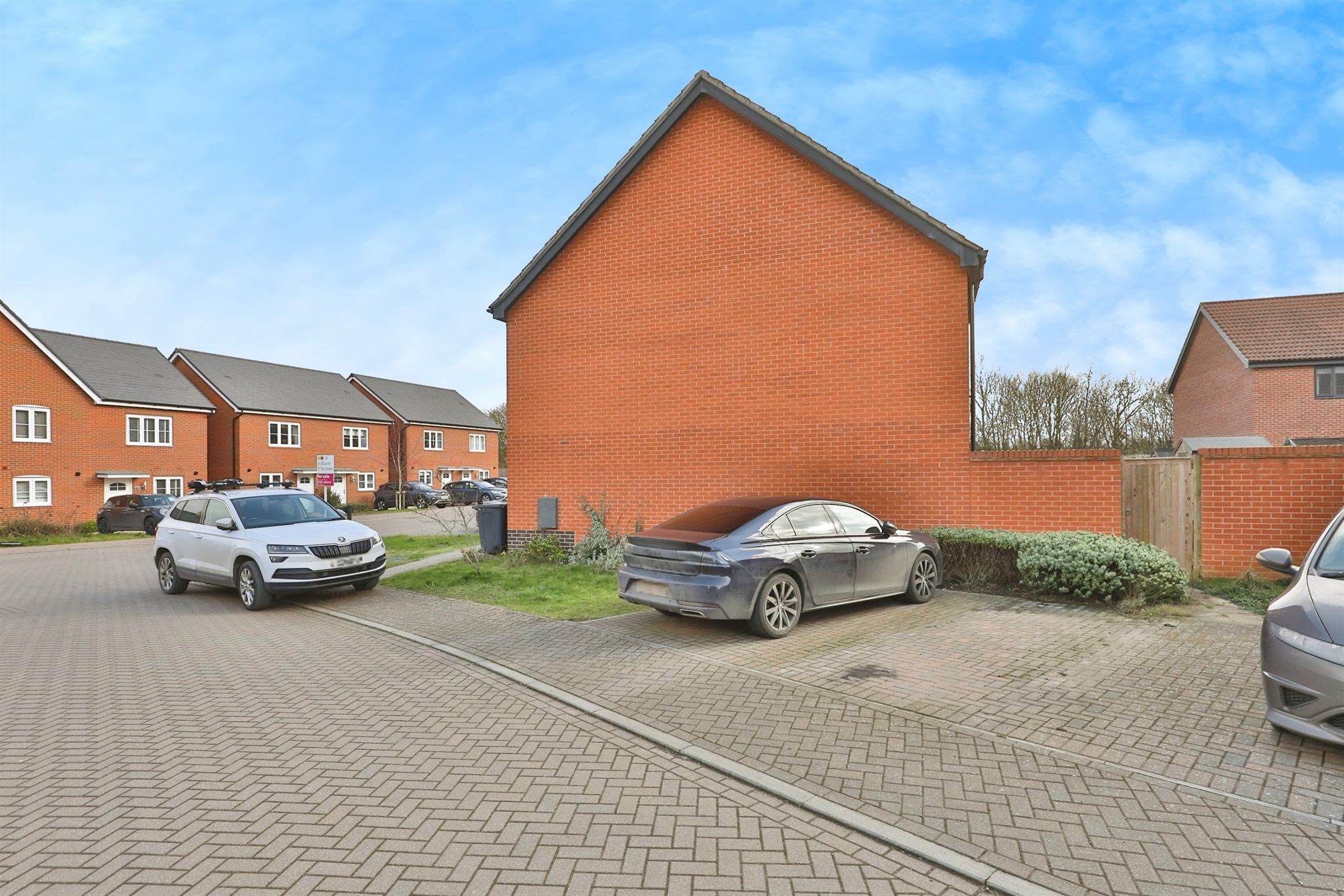 2 bed Semi-Detached