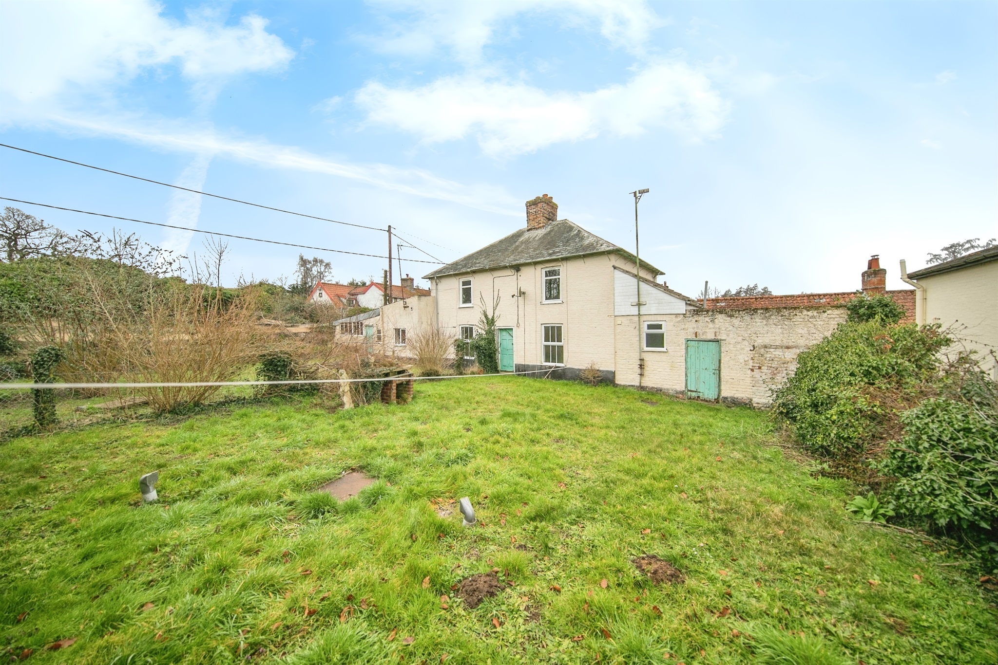 2 bed Semi-Detached