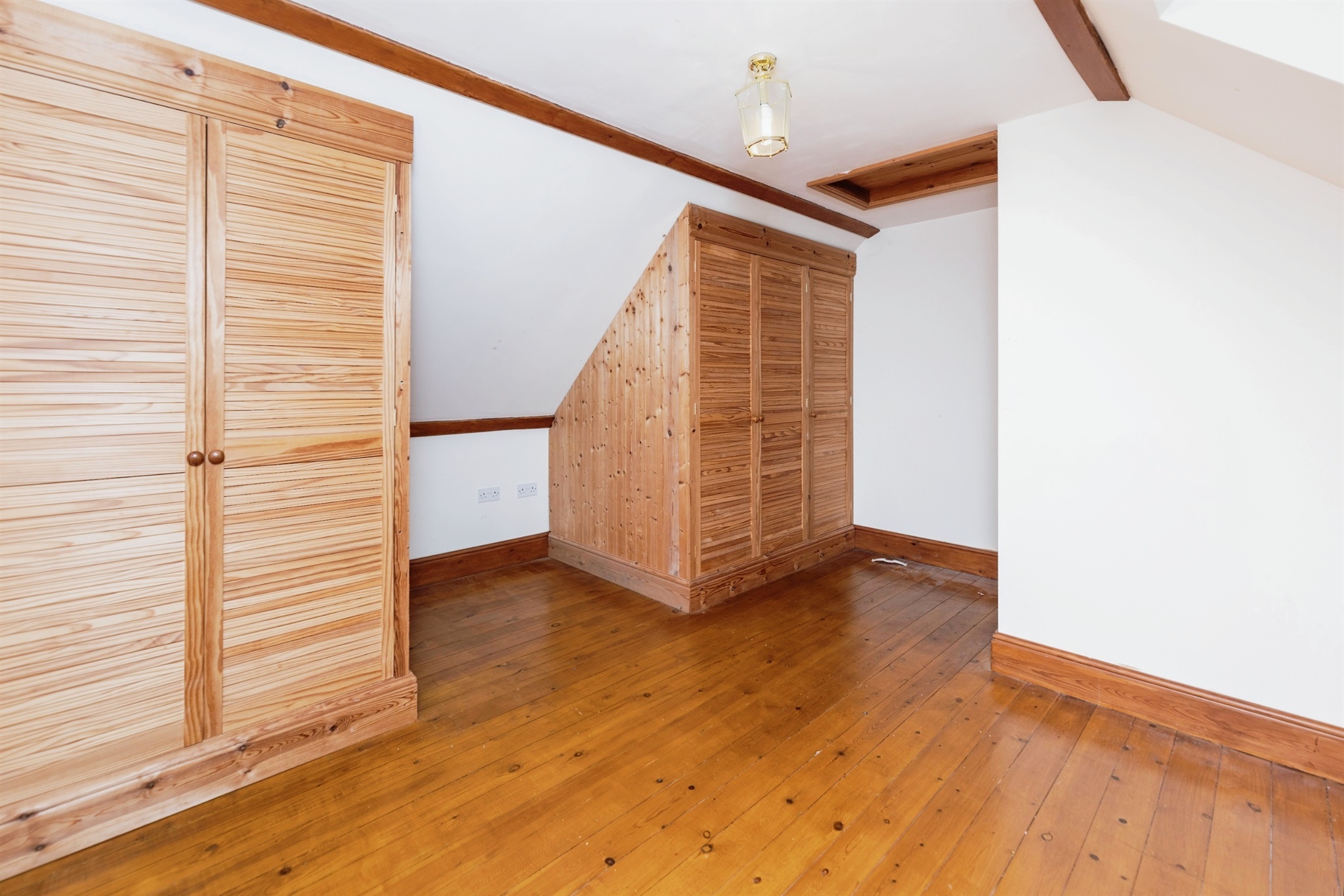 4 bed Detached