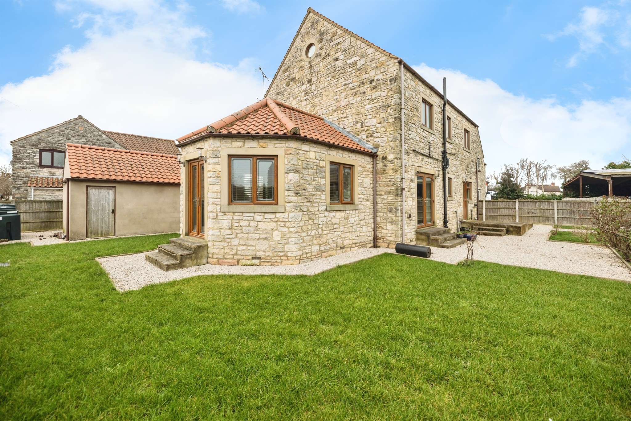 4 bed Detached