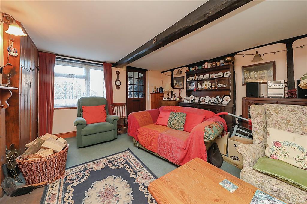 2 bed Character Property