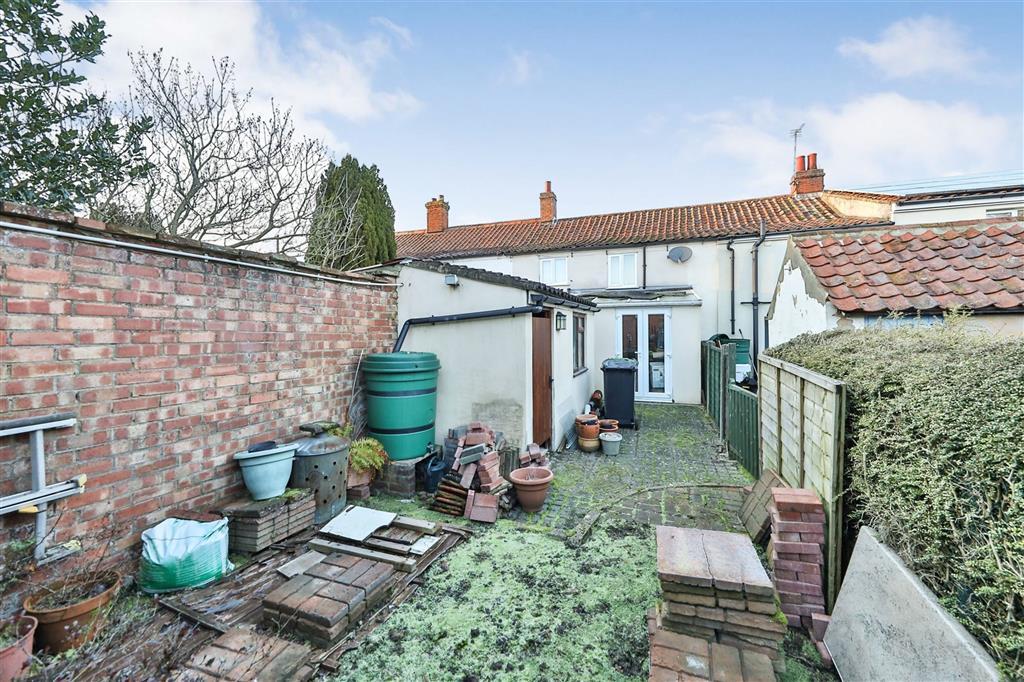 2 bed Character Property