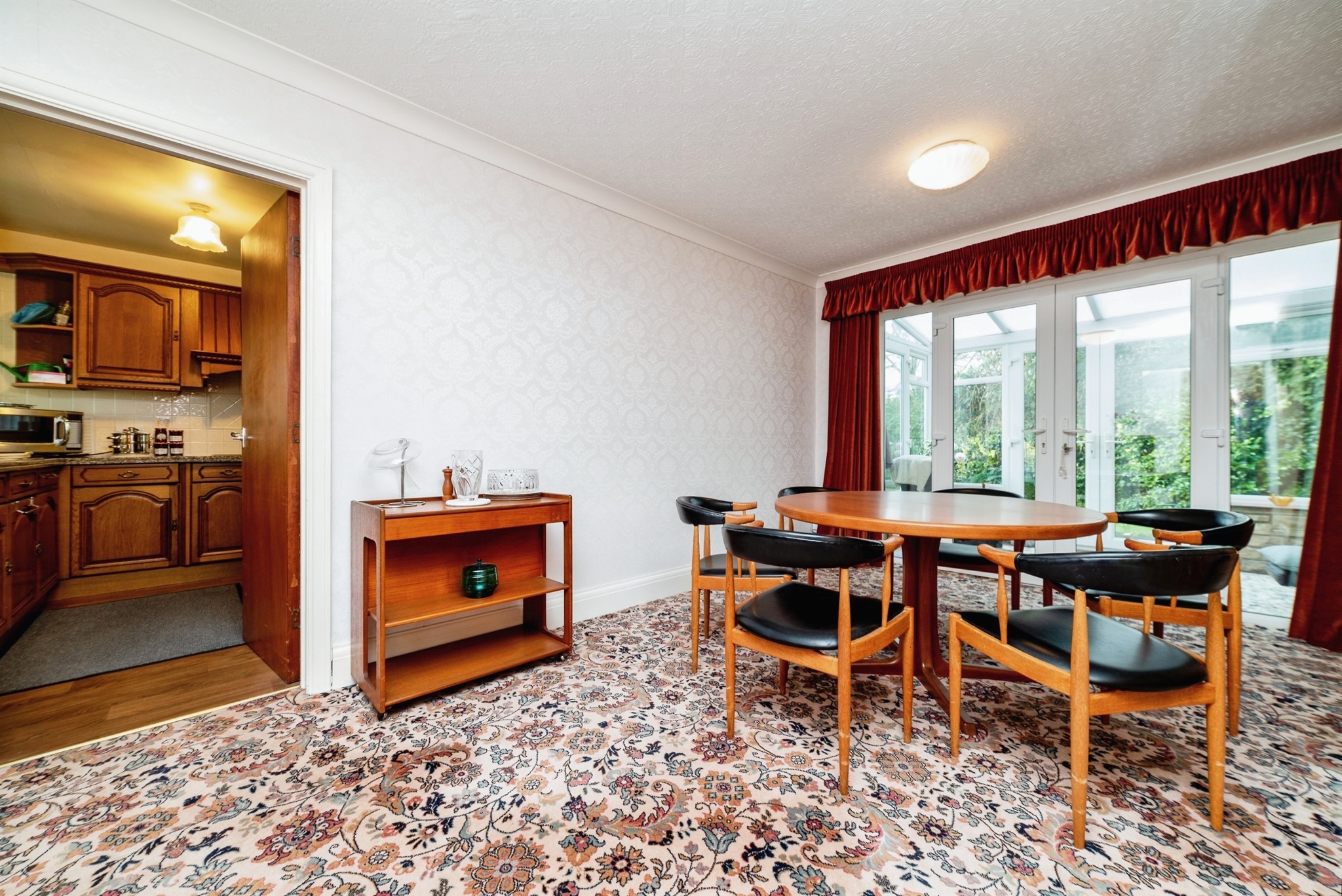 4 bed Detached Bungalow