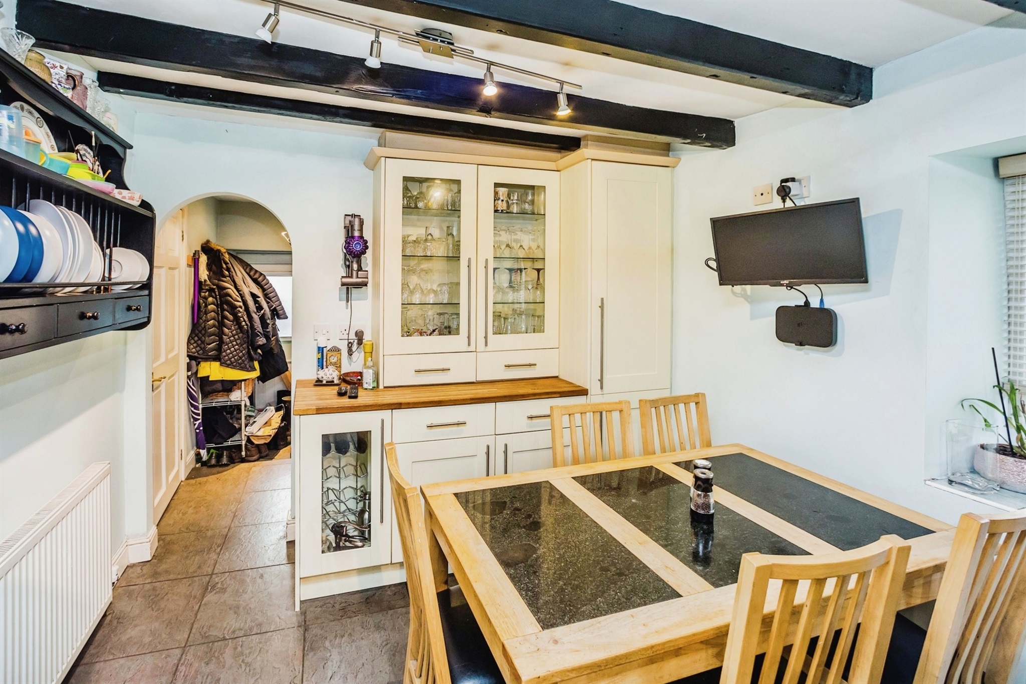 6 bed Semi-Detached