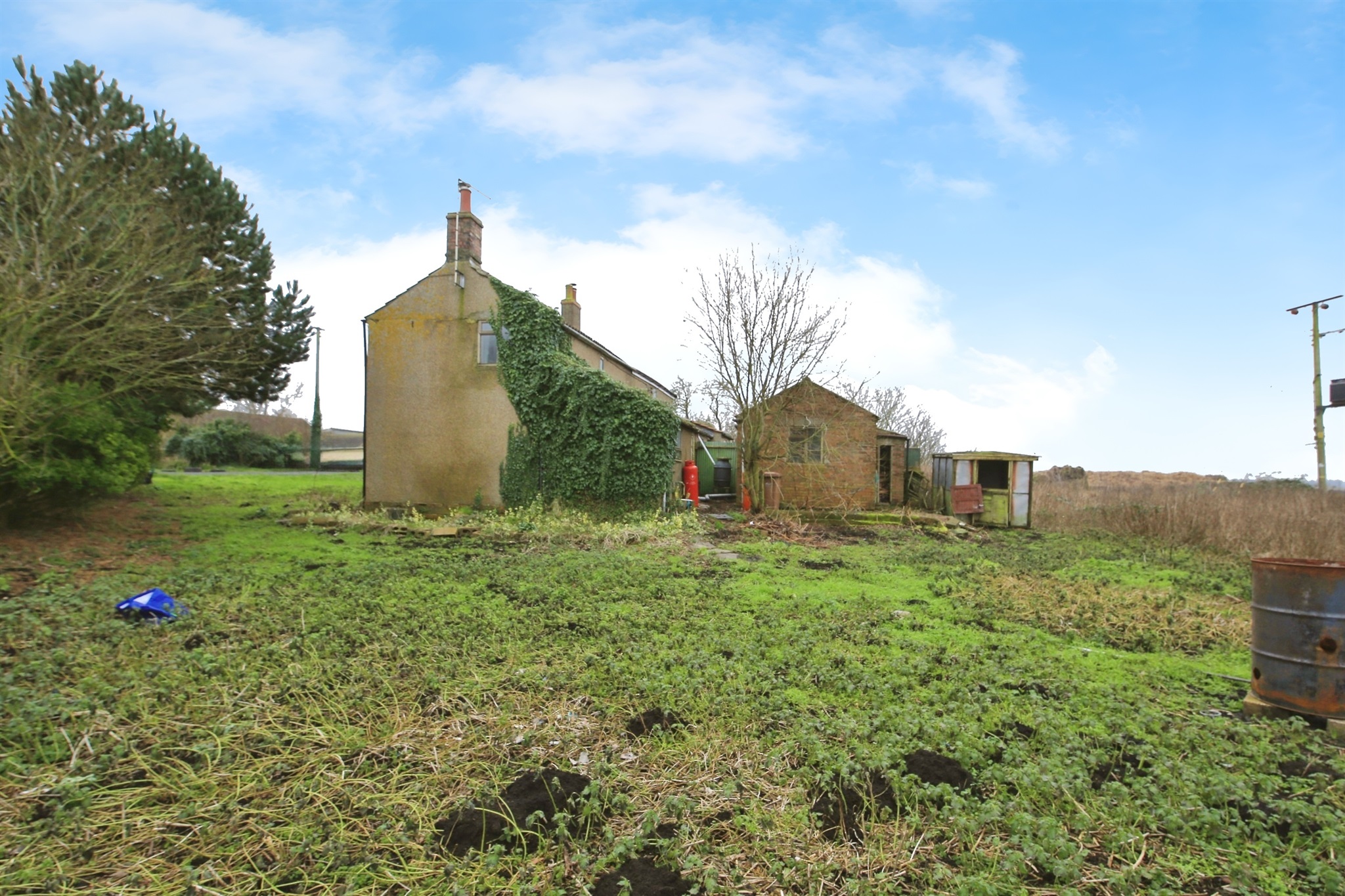 2 bed Semi-Detached
