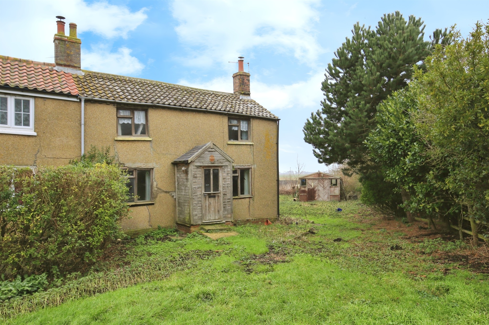 2 bed Semi-Detached