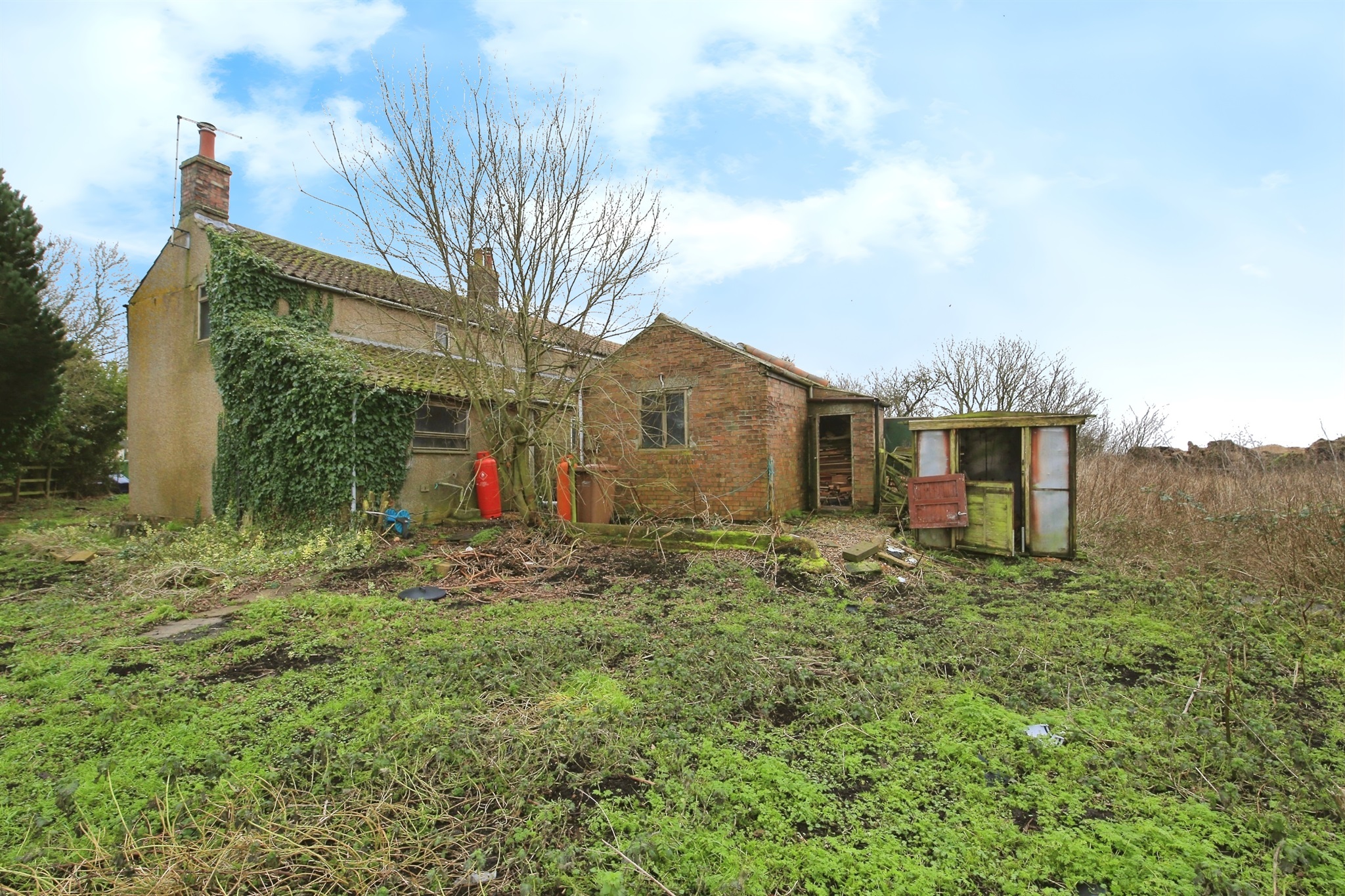 2 bed Semi-Detached