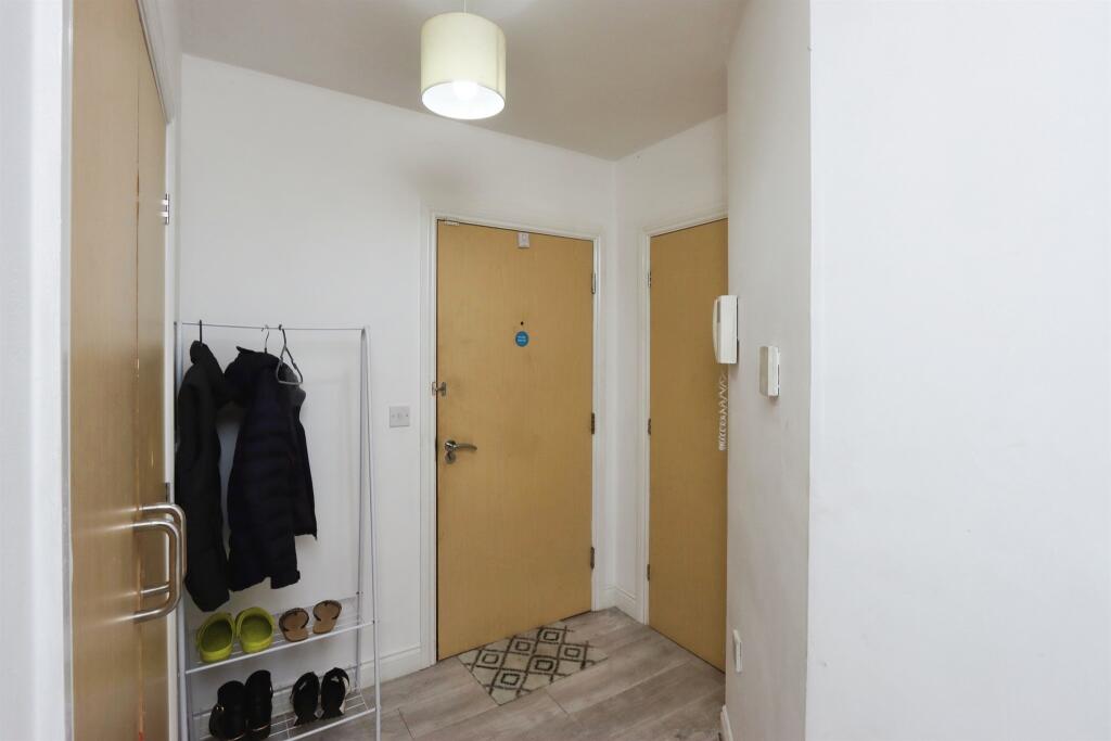 2 bed Apartment