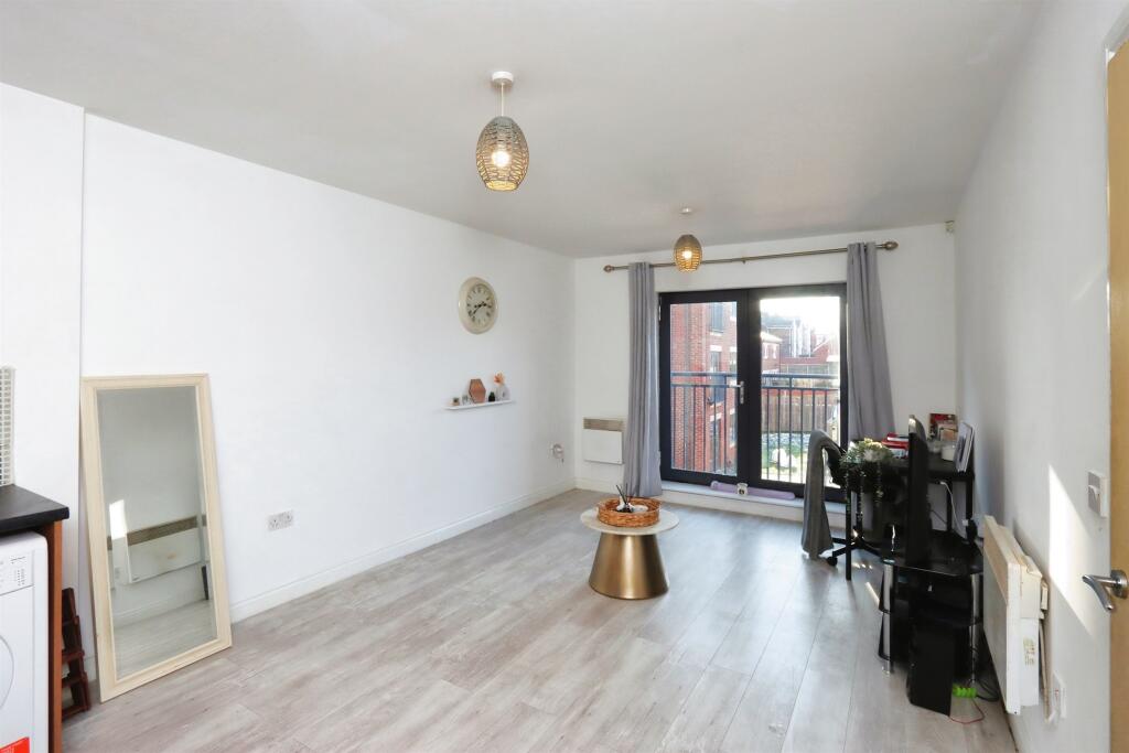 2 bed Apartment