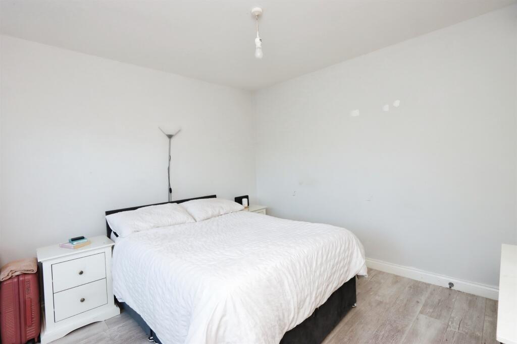 2 bed Apartment