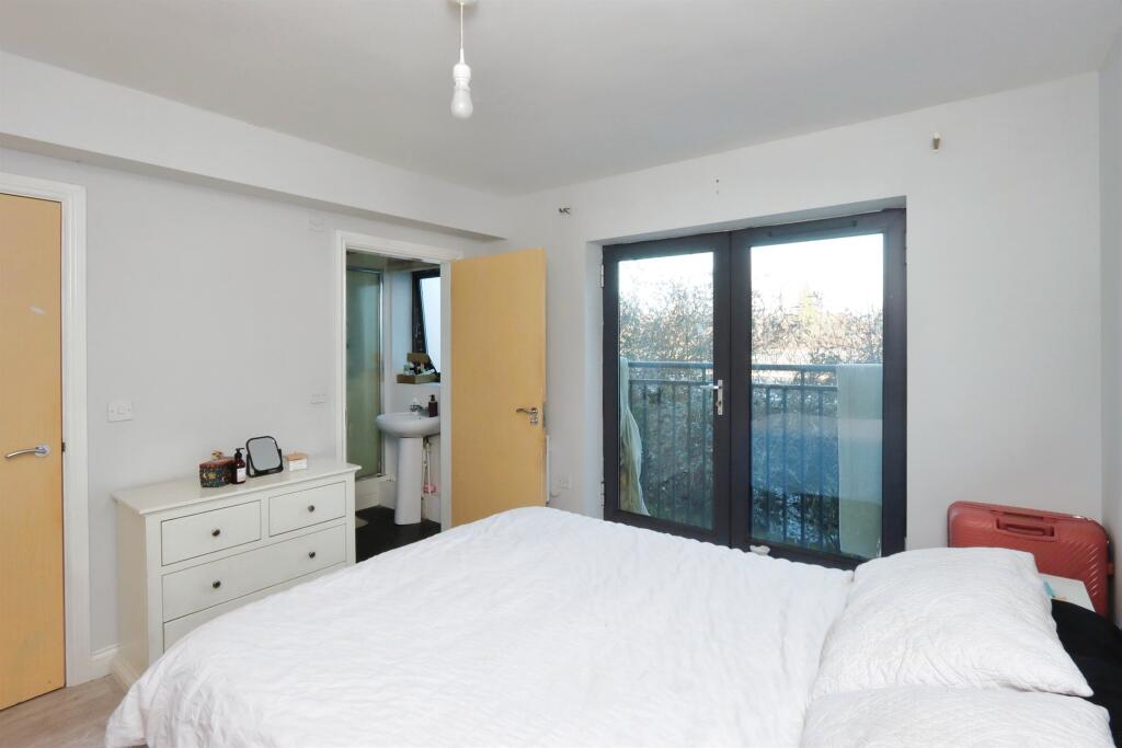 2 bed Apartment