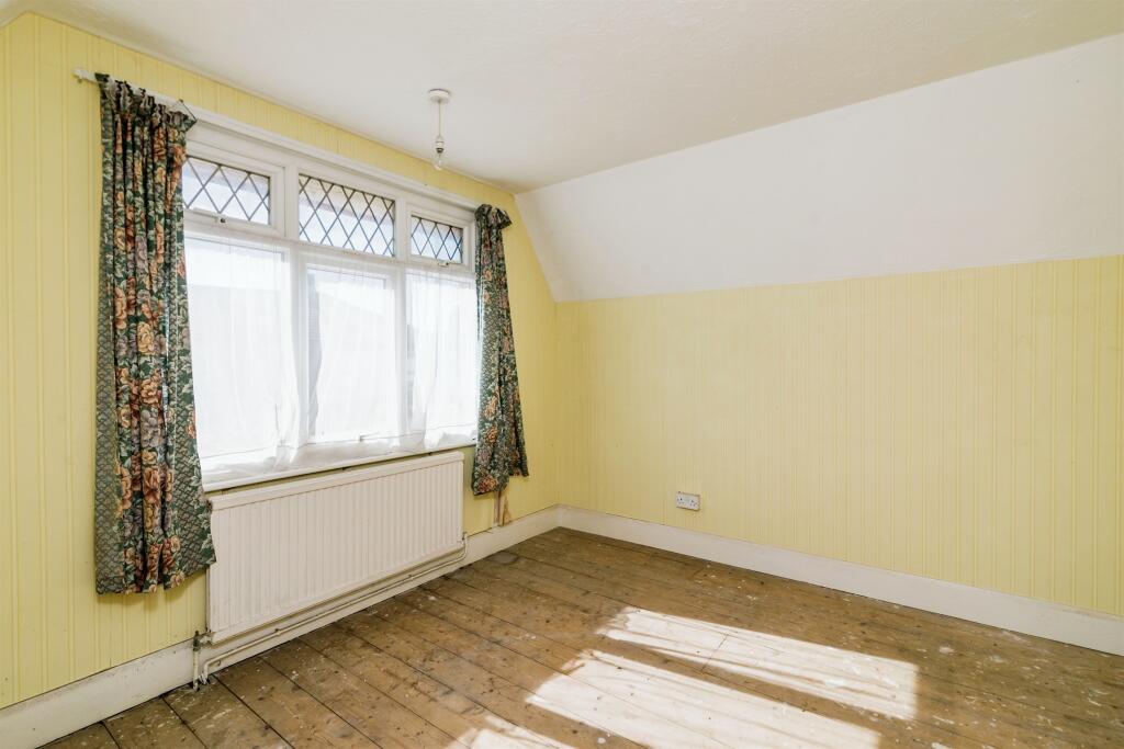 2 bed Detached