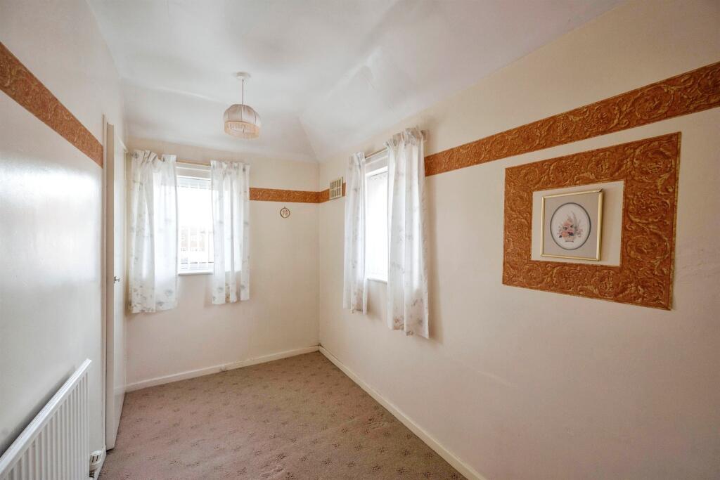 3 bed Semi-Detached