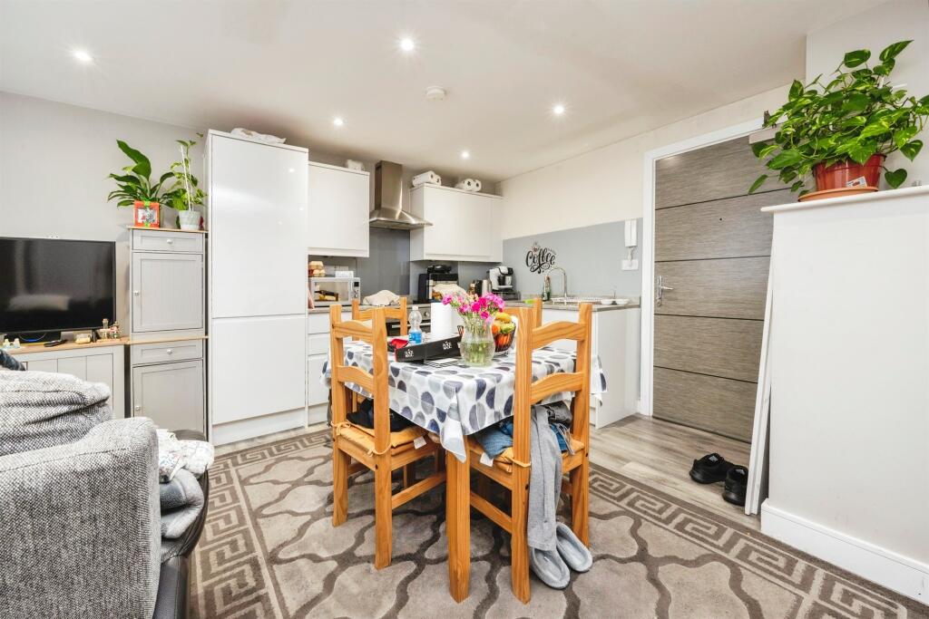 1 bed Apartment