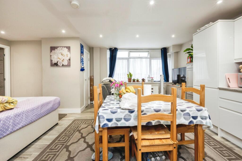 1 bed Apartment