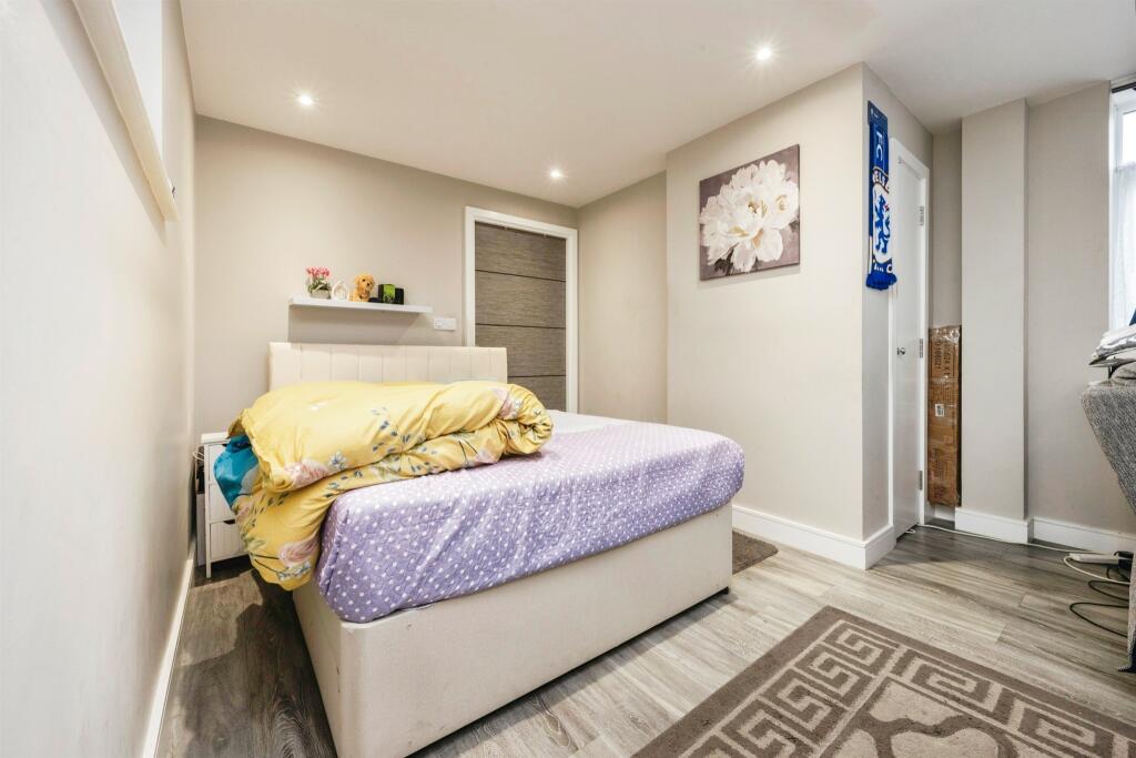 1 bed Apartment
