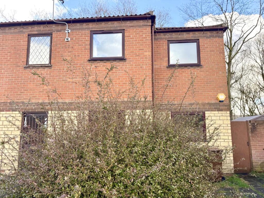 2 bed Ground Flat
