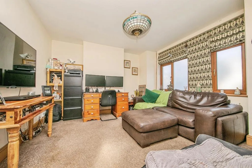 3 bed Semi-Detached
