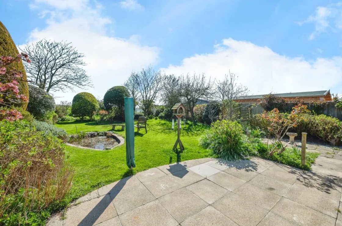 3 bed Semi-Detached Bungalow