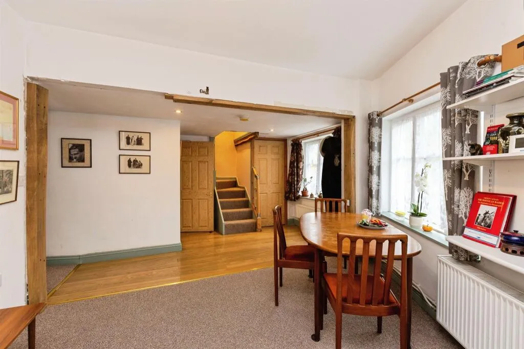2 bed End of Terrace