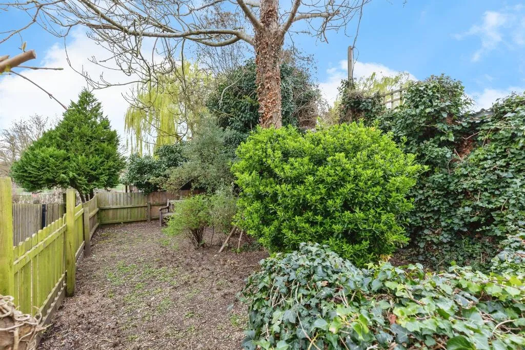 2 bed End of Terrace