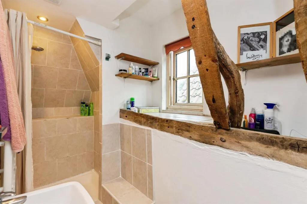 2 bed End of Terrace