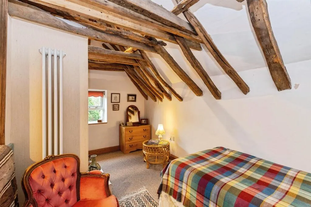 2 bed End of Terrace