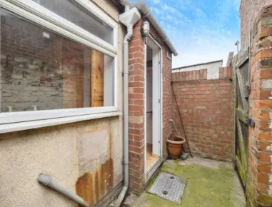 2 bed Semi-Detached