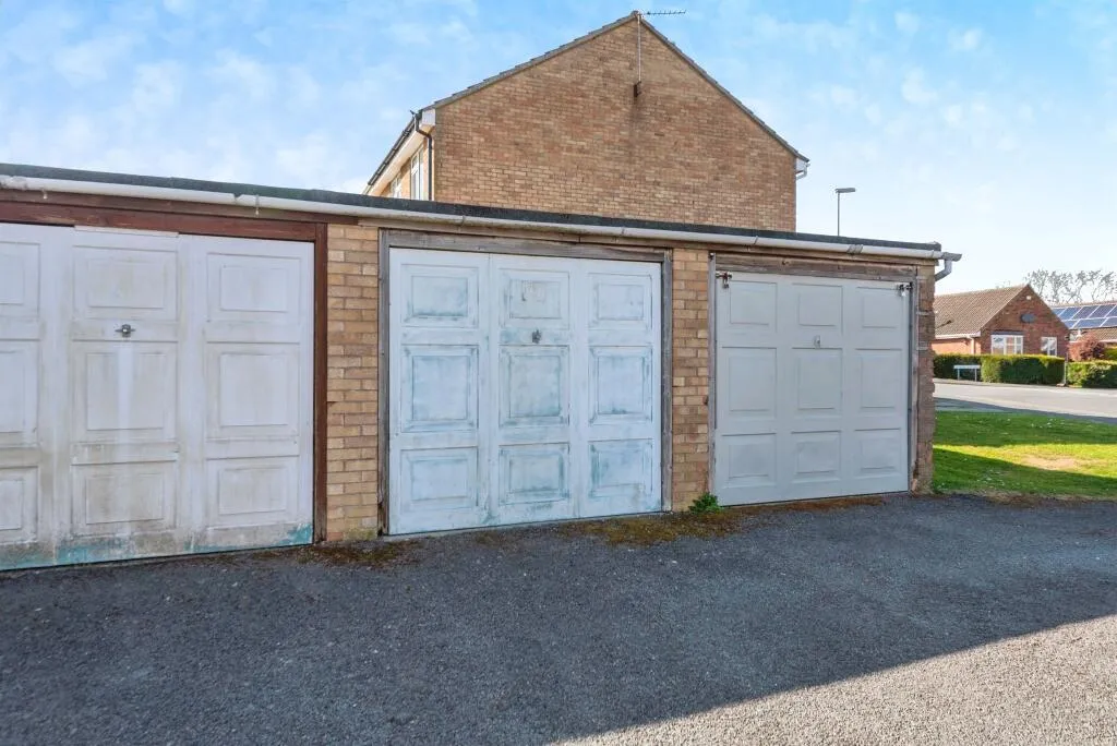 2 bed End of Terrace