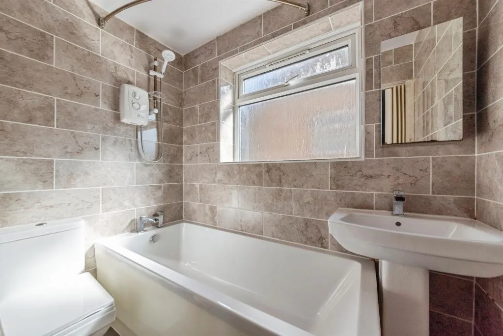 2 bed End of Terrace