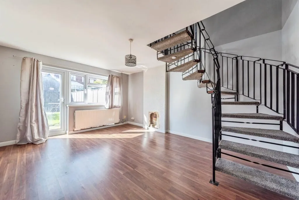 2 bed End of Terrace