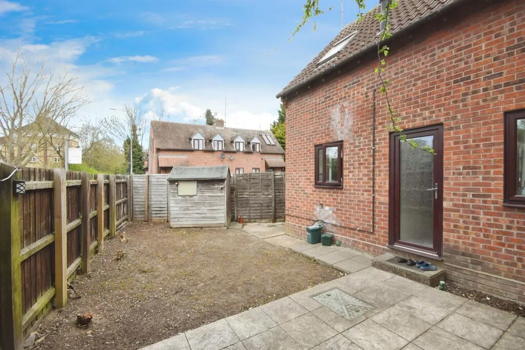2 bed End of Terrace