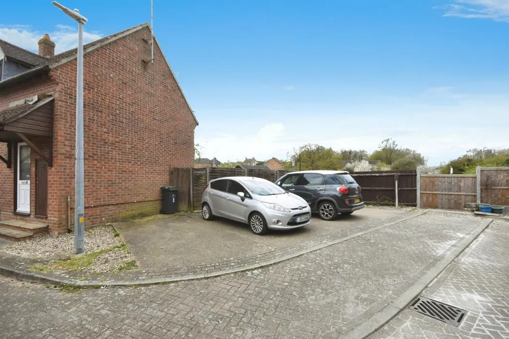 2 bed End of Terrace