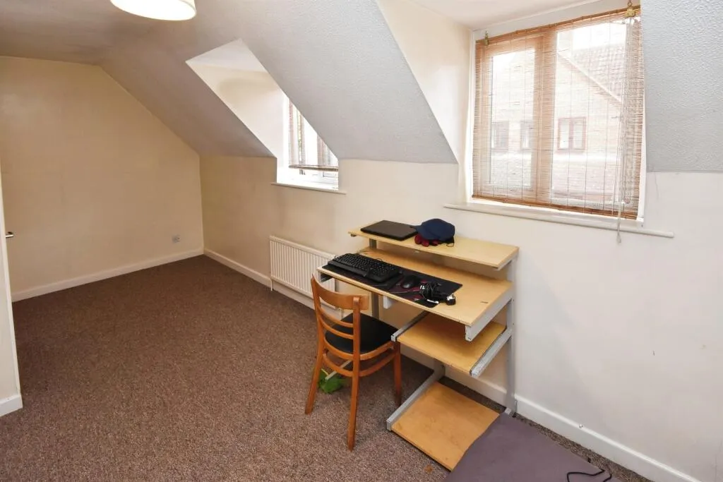 2 bed End of Terrace