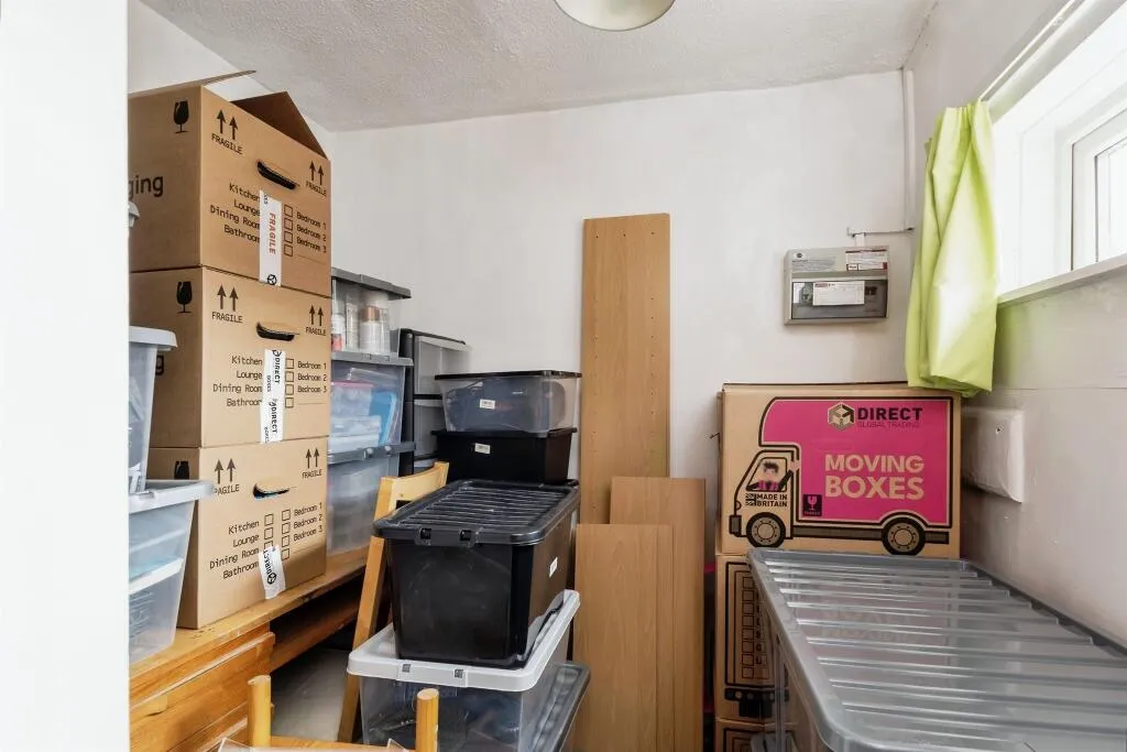 2 bed Maisonette