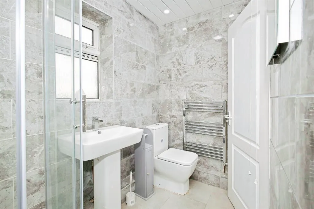 3 bed Semi-Detached