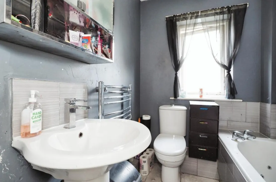 2 bed Semi-Detached