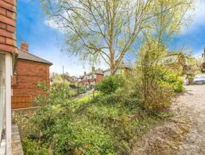 3 bed Semi-Detached