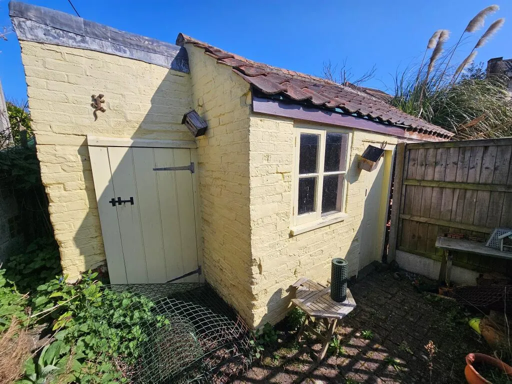 2 bed House