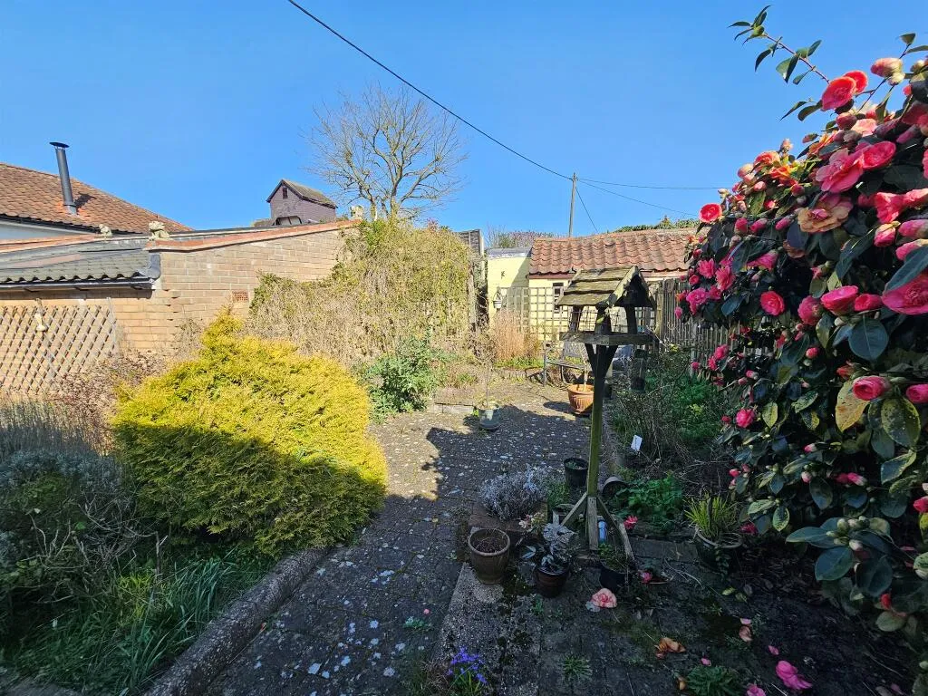 2 bed House