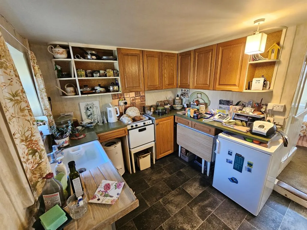 2 bed House