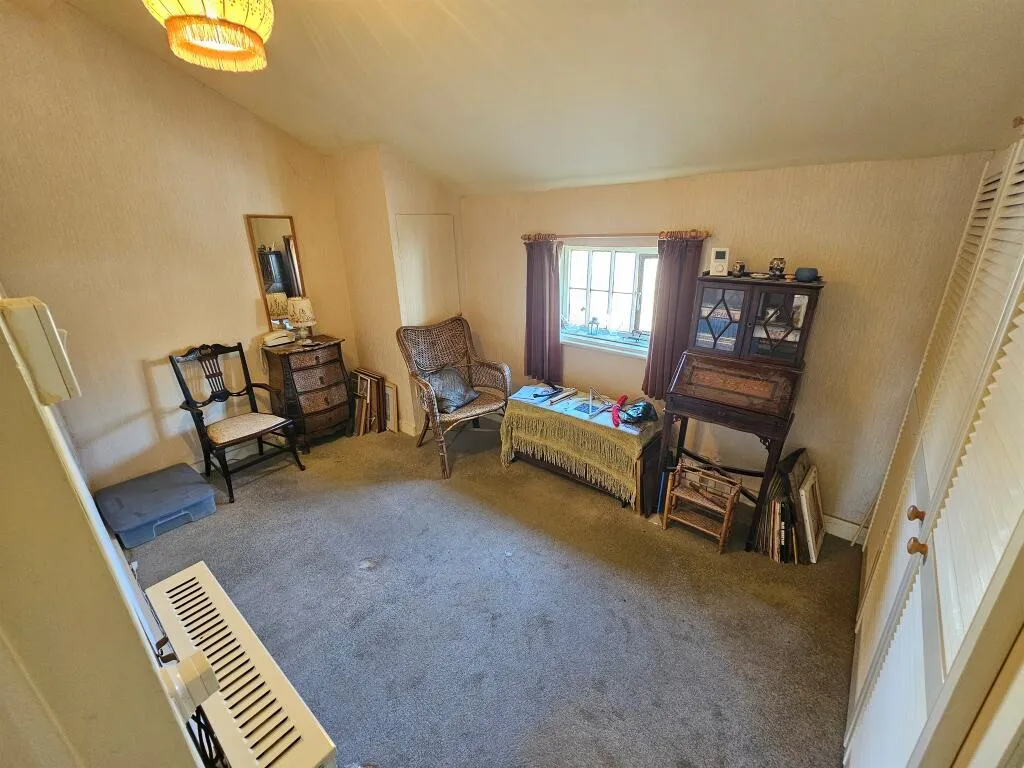 2 bed House