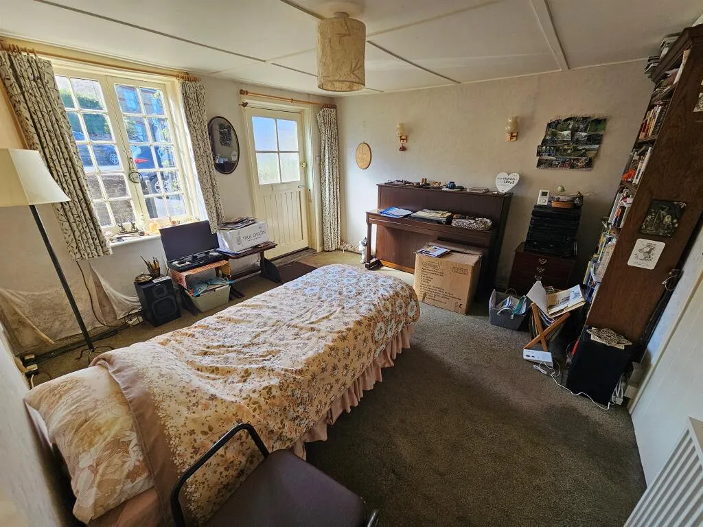2 bed House