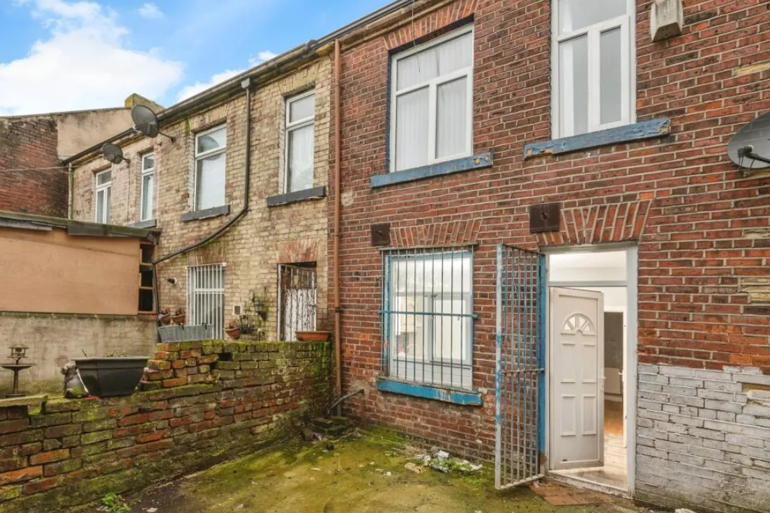 2 bed Terraced
