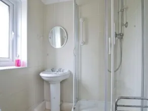 2 bed Semi-Detached
