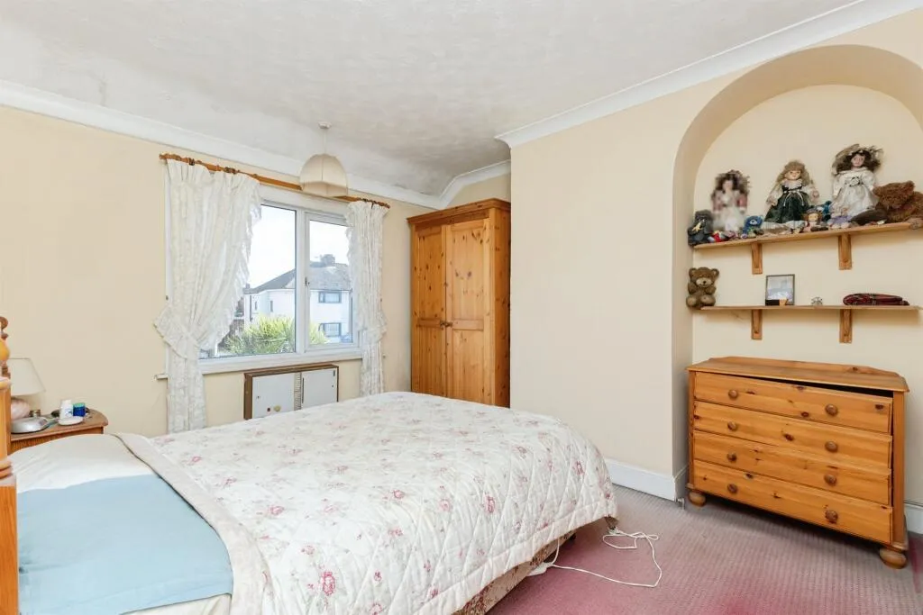 3 bed Semi-Detached
