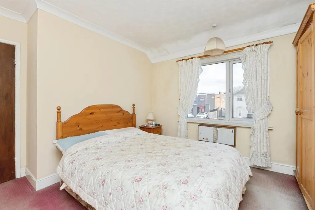 3 bed Semi-Detached