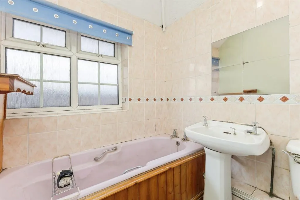 3 bed Semi-Detached