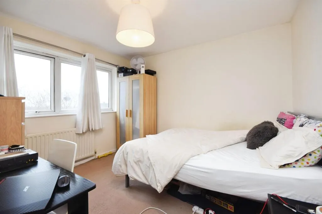 3 bed Maisonette