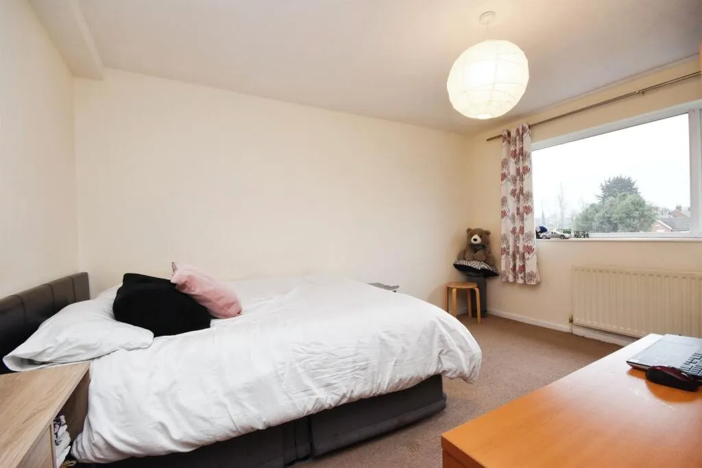 3 bed Maisonette